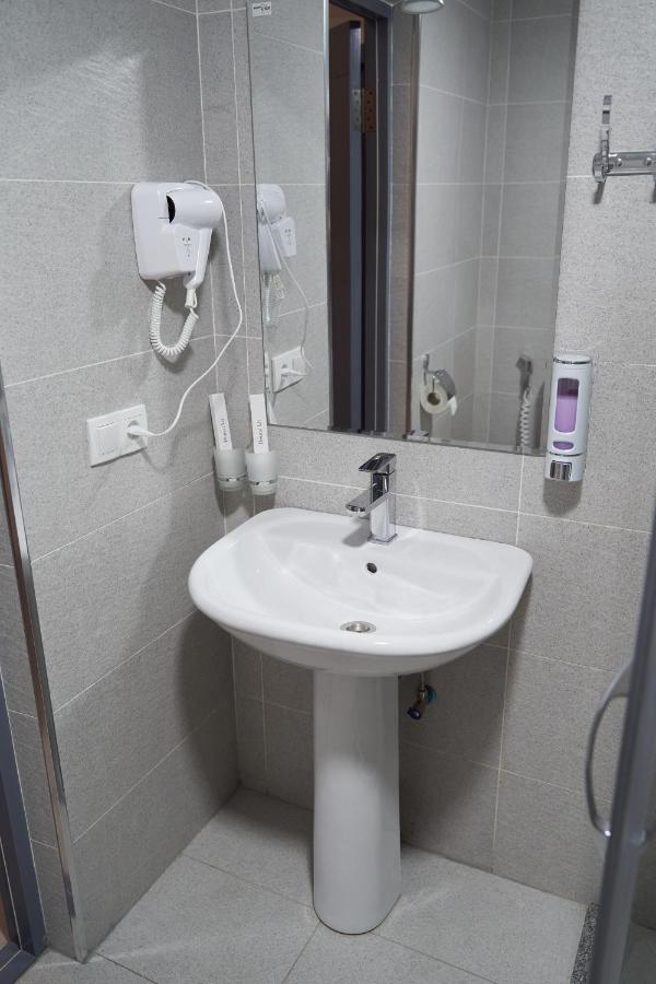 Hotel Vatan Plaza Taszkent Zewnętrze zdjęcie